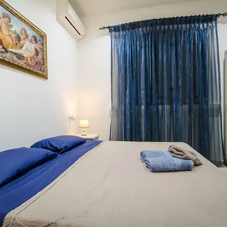 Ta' Rozarja Holiday With Private Pool + Views וילה *