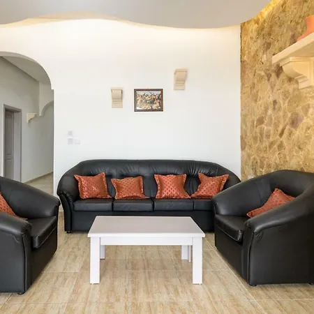 Villa Ta' Rozarja Holiday With Private Pool + Views *