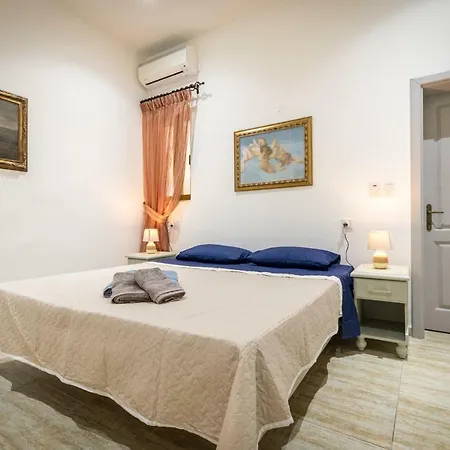 Ta' Rozarja Holiday With Private Pool + Views *