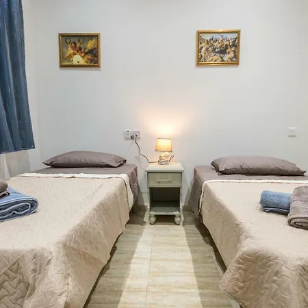 Ta' Rozarja Holiday With Private Pool + Views Villa *