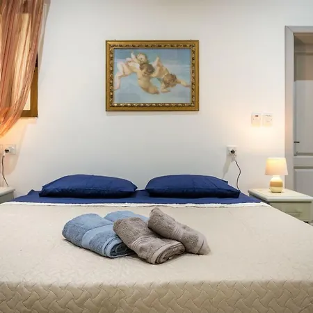 Ta' Rozarja Holiday With Private Pool + Views Villa *