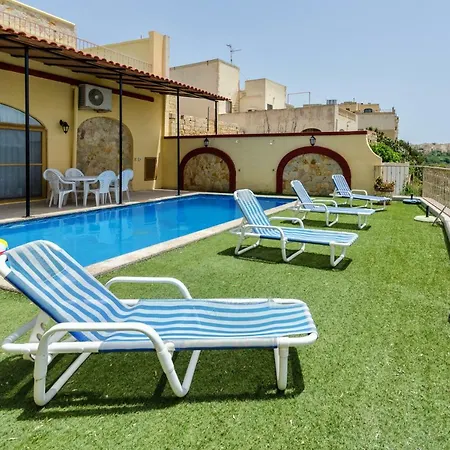 Ta' Rozarja Holiday With Private Pool + Views *